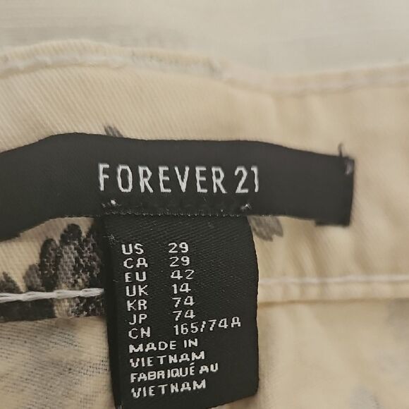 Floral Print Women's Jeans - Picture 2 of 16